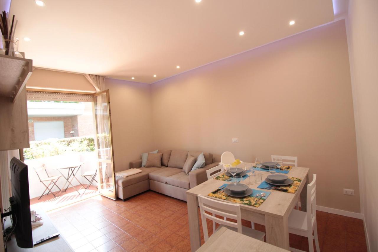 Beach House, 300 M Dal Mare, Marina Di Massa Exterior foto